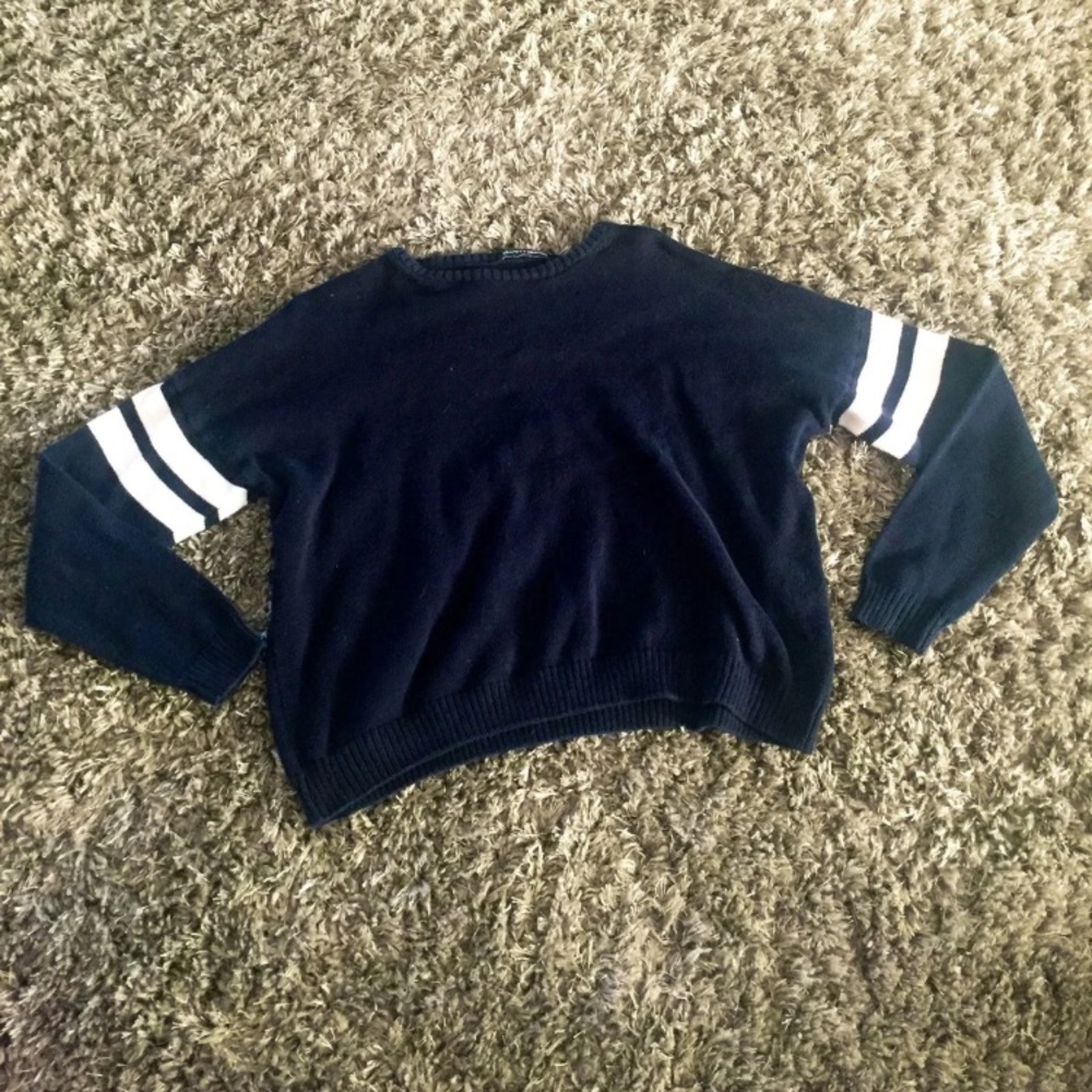 Brandy Melville Navy White Striped Knit Sweater - Picture 4 of 6
